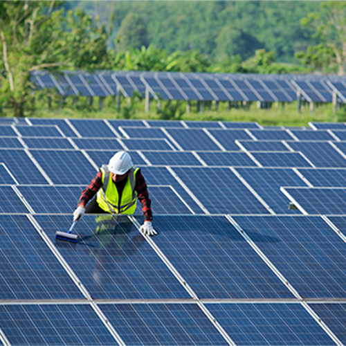 Prévenir des dommages lors du nettoyage de vos panneaux solaires